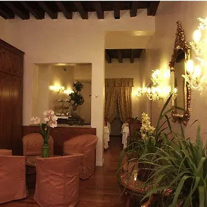 3* Hotel Canal
