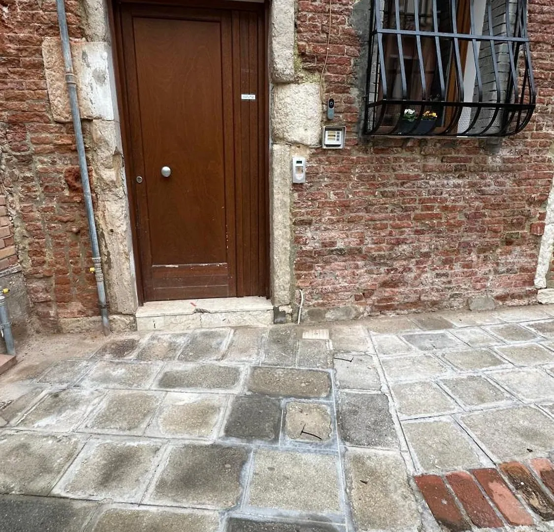 Ca Lucia Canal View Venice Apartment